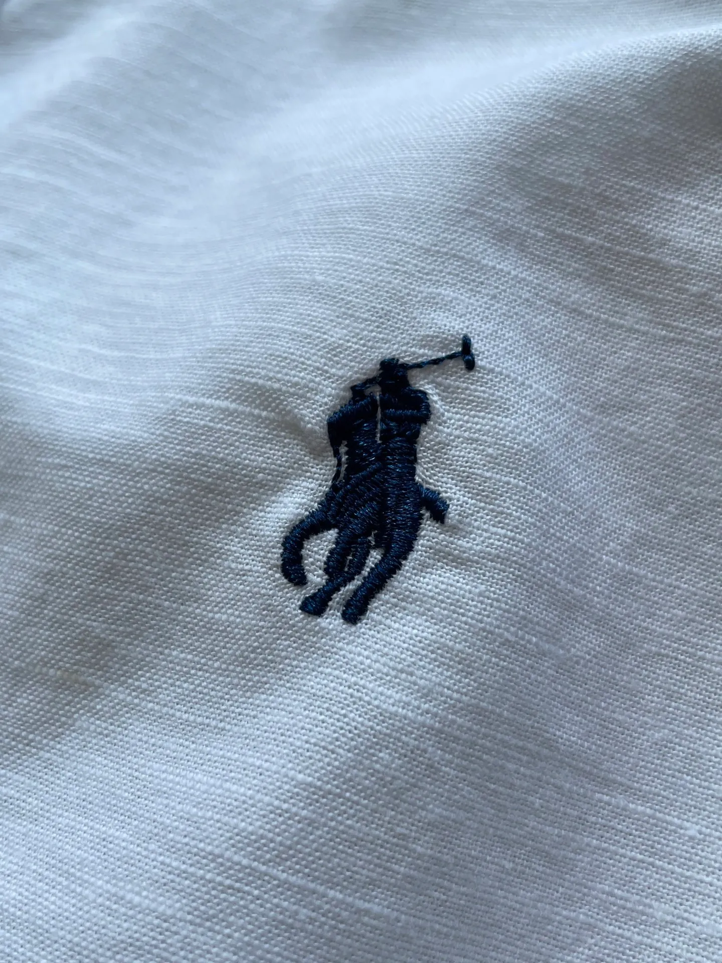 P220 🌸🌸🌸 POLO Ralph Lauren [High Quality] Classic shirt! The classic casual shirt made of pure cotton and linen has a unique design. It has a simple, clean and classic silhouette. It is a versatile style that can be switched at will. The fabric feels soft and delicate, highly breathable, and is close to the skin and comfortable to wear. It can be worn alone as an inner layer. Its versatile performance is beyond your imagination! The upper body of the ready-to-wear is simple and classic yet elegant! Size:M-XXL
